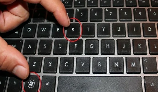 Nhấn Tổ Hợp Phím Windows + R